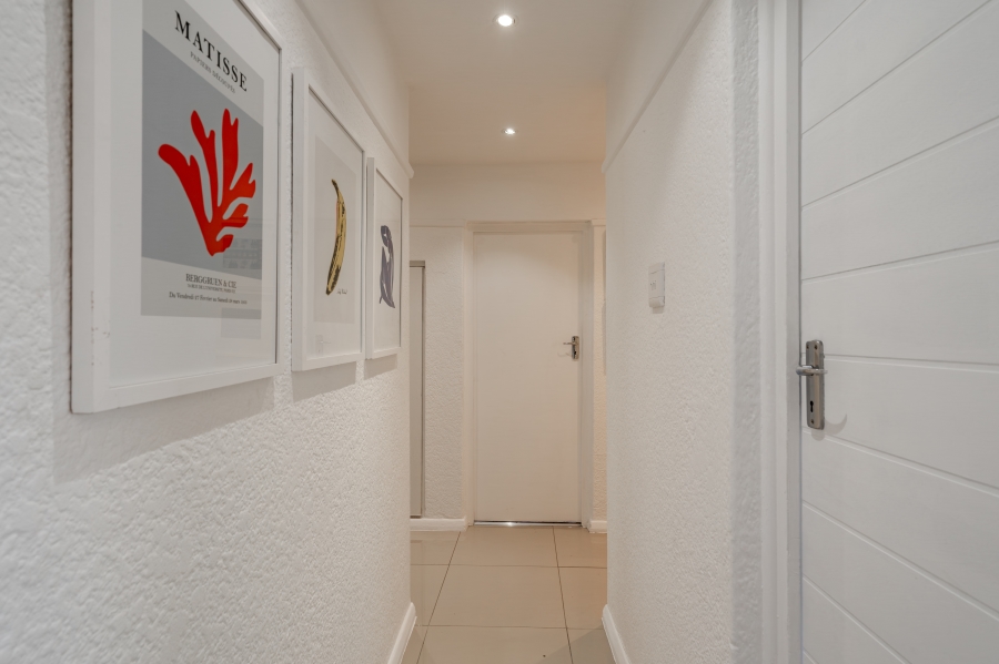 2 Bedroom Property for Sale in Three Anchor Bay Western Cape